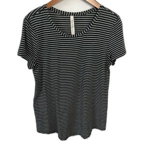 Lululemon Love Crew III Hyper Stripe Black White Size 8 Athletic Gym Workout